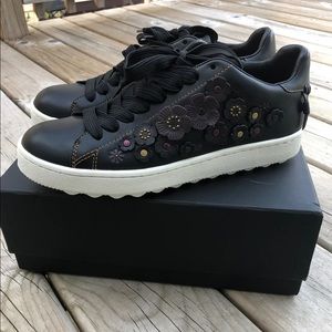 NWT The coach tea rose women’s shoes